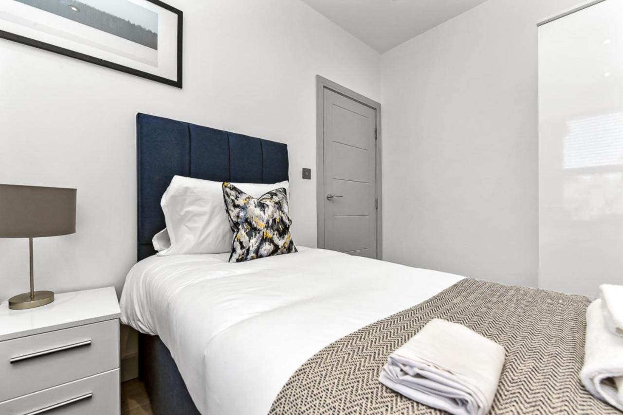 Amazing 2 Bedroom Apartment In Greater Londra Exterior foto