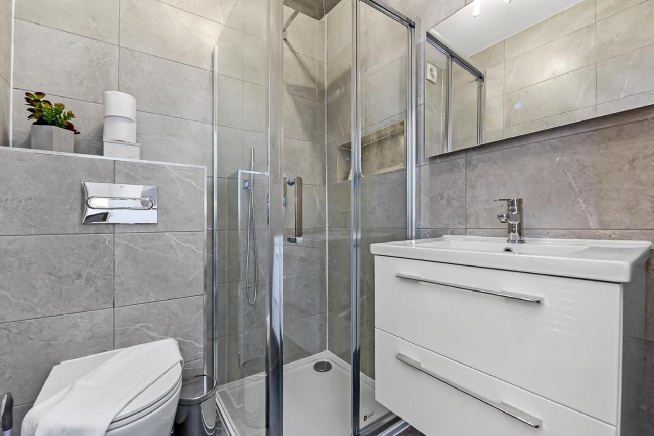 Amazing 2 Bedroom Apartment In Greater Londra Exterior foto